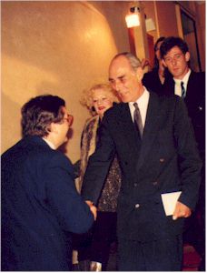 Princ Tomislav u pratnji sina Nikole